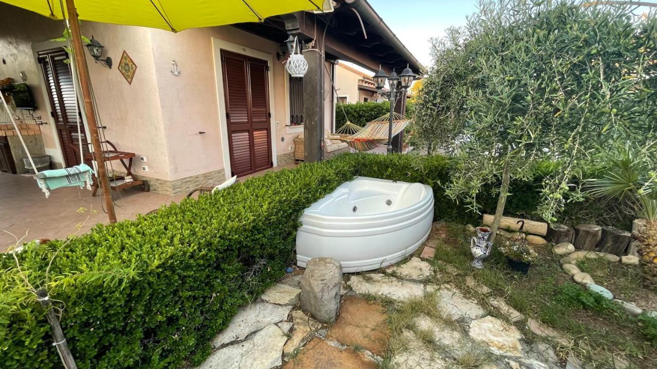 Mare Azzurro Villa Campofelice Di Roccella Exterior photo